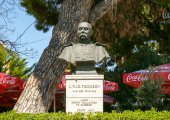 Monument of Dutch hero in Durrës 