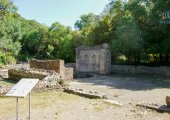 Inside the archeologic park of Butrint